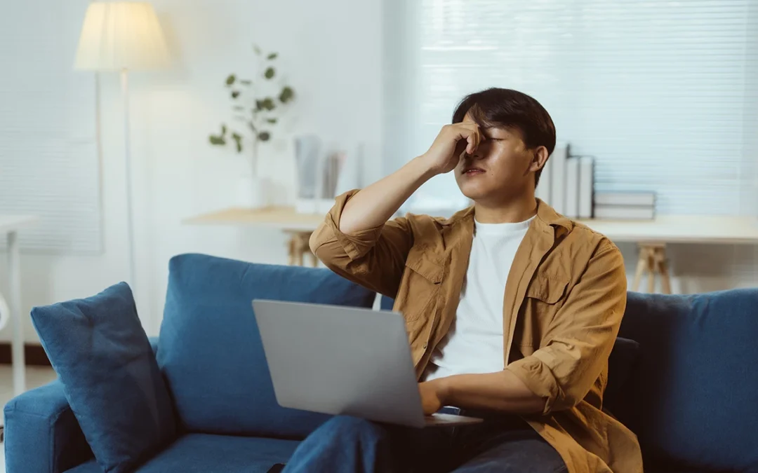 Can Too Much Screen Time Cause Dry Eyes? How to Prevent Digital Eye Strain