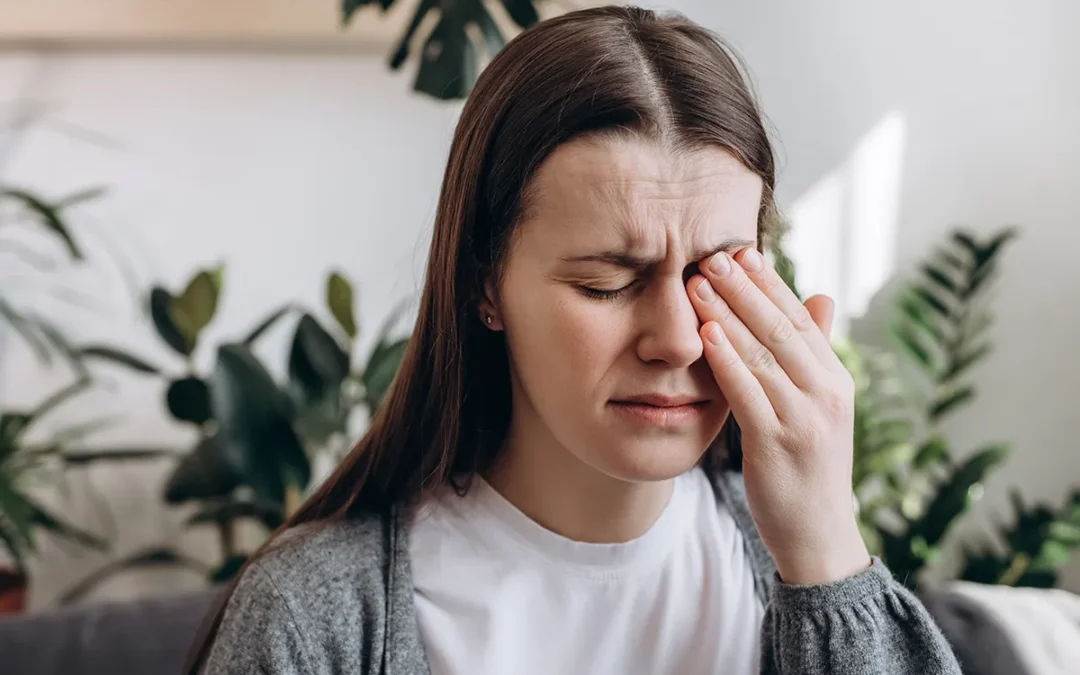 Managing Dry Eye and Contact Lens Use During Allergy Season